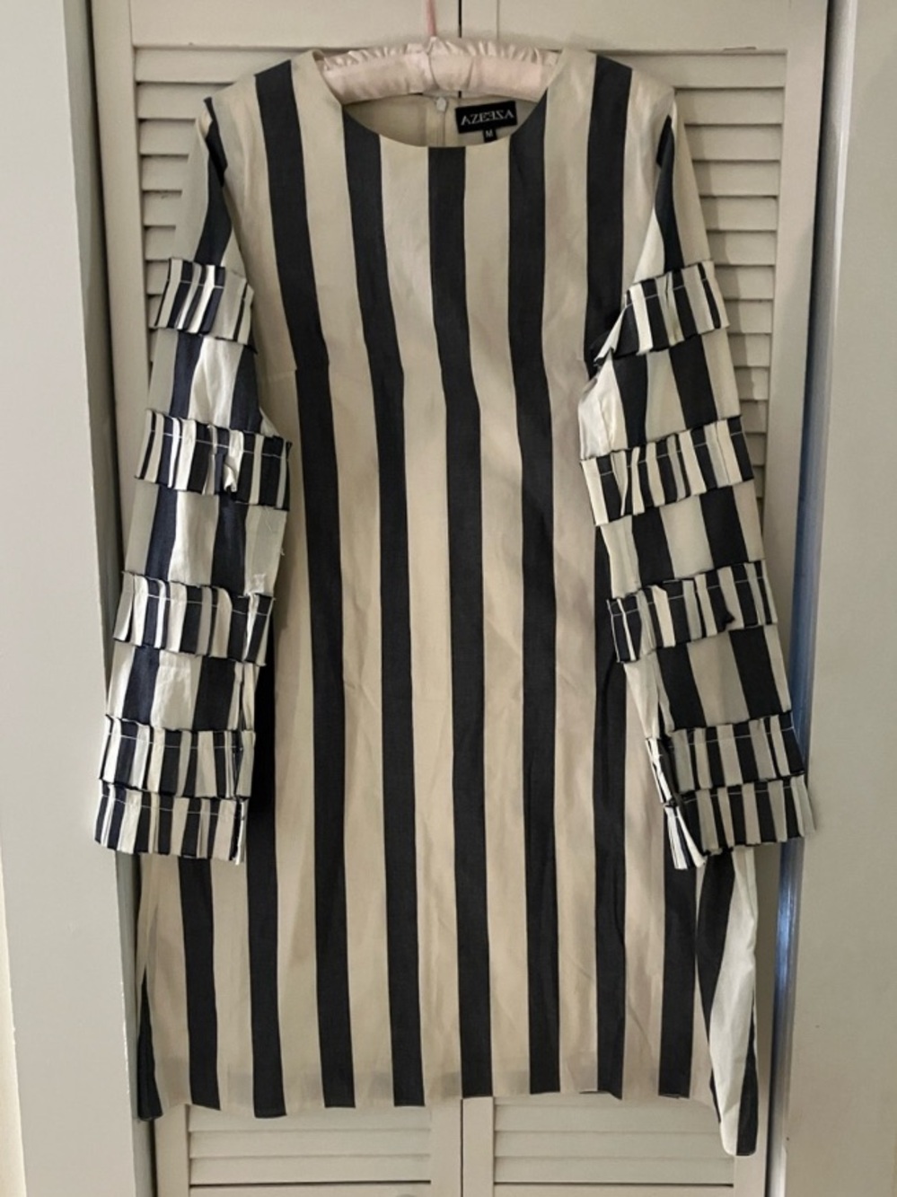 Azeeza Striped Long Sleeve Ruffled Shift Dress Size Medium